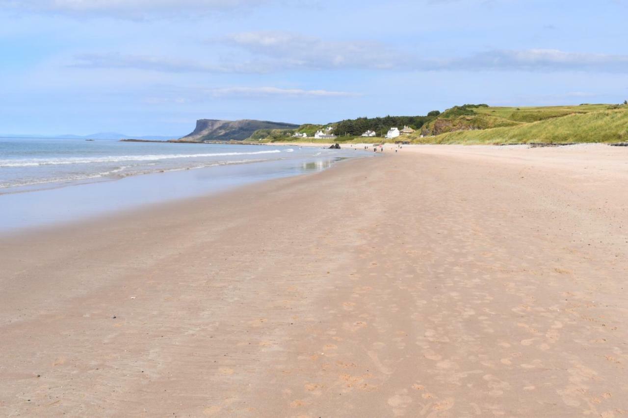 Causeway Coast Apartments 8 Bleach Green Ballycastle Eksteriør billede